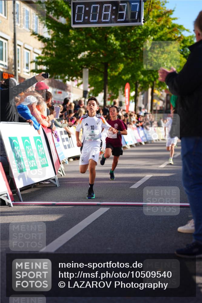20.09.2026 - PSD Bank Halbmarathon LAZAROV Photography http://msf.ph/oto/10509540 20.09.2026 10:28:01 Laufen 0, 08, 37, 99, 10, 457 meine-sportfotos.de