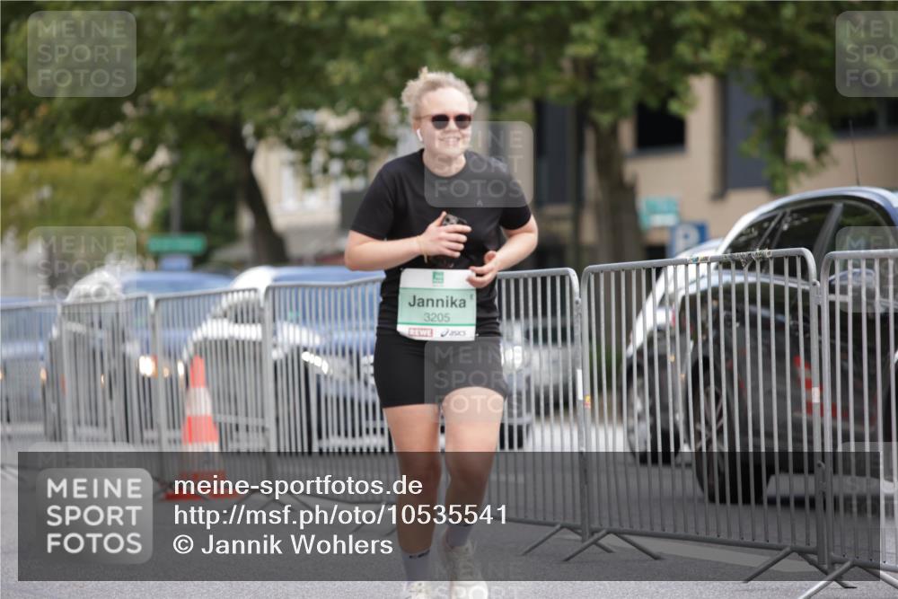 20.09.2026 - PSD Bank Halbmarathon Jannik Wohlers http://msf.ph/oto/10535541 20.09.2026 12:54:33 Laufen 3205 meine-sportfotos.de