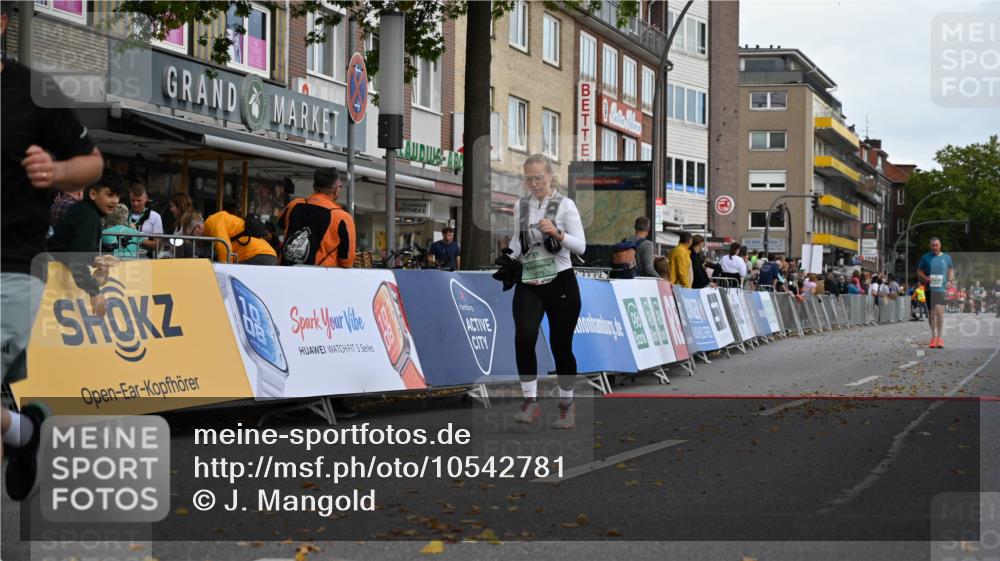 20.09.2026 - PSD Bank Halbmarathon J. Mangold http://msf.ph/oto/10542781 20.09.2026 12:50:49 Ziel 1375, 1796, 3805 meine-sportfotos.de