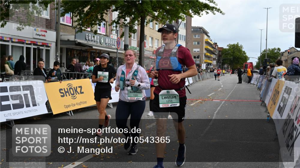 20.09.2026 - PSD Bank Halbmarathon J. Mangold http://msf.ph/oto/10543365 20.09.2026 12:58:05 Ziel 1085, 1395, 1856, 1993 meine-sportfotos.de
