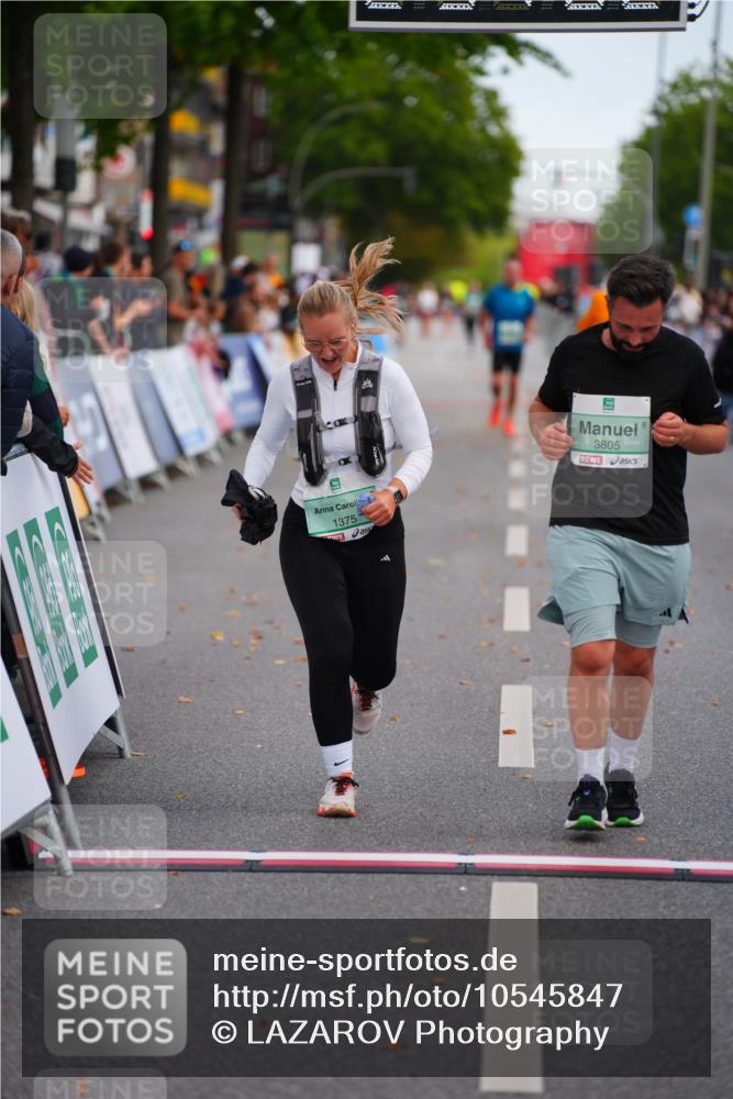 20.09.2026 - PSD Bank Halbmarathon LAZAROV Photography http://msf.ph/oto/10545847 20.09.2026 12:51:01 Ziel 1375, 1796, 3805 meine-sportfotos.de