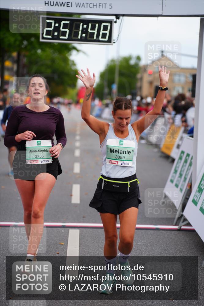 20.09.2026 - PSD Bank Halbmarathon LAZAROV Photography http://msf.ph/oto/10545910 20.09.2026 12:51:47 Ziel 2322, 2454, 2755, 3059 meine-sportfotos.de