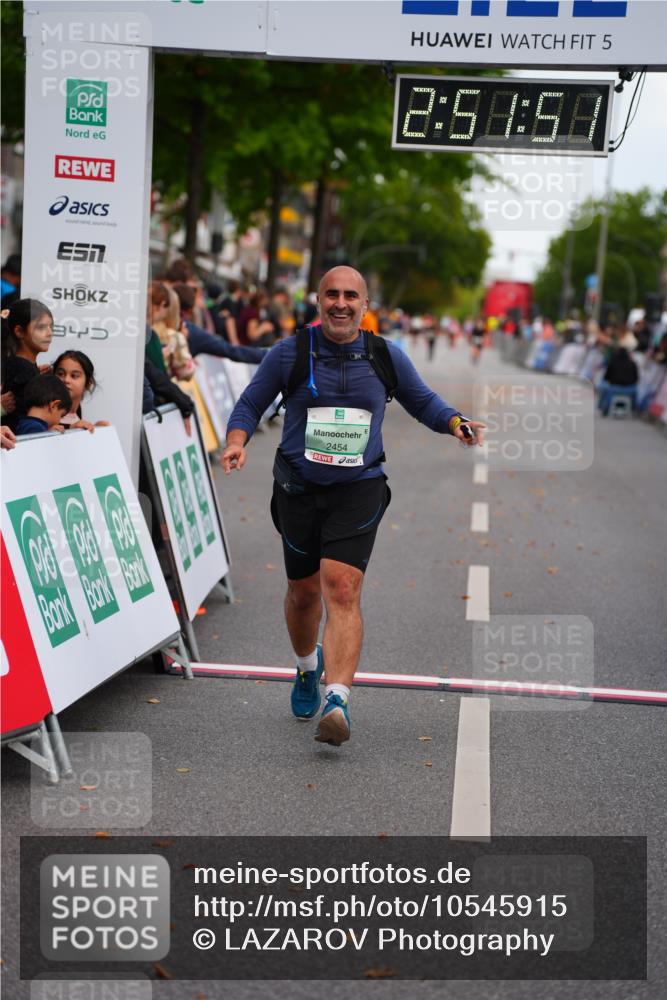 20.09.2026 - PSD Bank Halbmarathon LAZAROV Photography http://msf.ph/oto/10545915 20.09.2026 12:51:50 Ziel 2322, 2454, 2755, 3059 meine-sportfotos.de