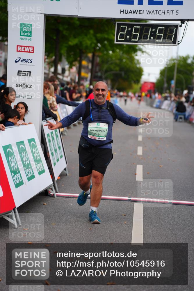 20.09.2026 - PSD Bank Halbmarathon LAZAROV Photography http://msf.ph/oto/10545916 20.09.2026 12:51:51 Ziel 2322, 2454, 2755, 3040, 3059 meine-sportfotos.de