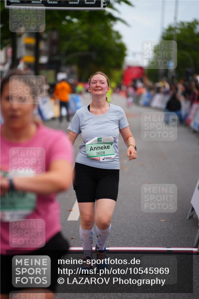 20.09.2026 - PSD Bank Halbmarathon LAZAROV Photography http://msf.ph/oto/10545969 20.09.2026 12:52:37 Ziel 2724, 3607, 3628, 3630 meine-sportfotos.de