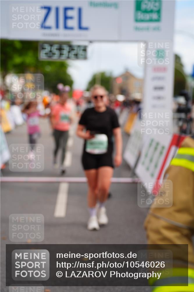 20.09.2026 - PSD Bank Halbmarathon LAZAROV Photography http://msf.ph/oto/10546026 20.09.2026 12:53:26 Ziel 2591, 2922, 3021, 3196, 3205, 3385, 4164 meine-sportfotos.de