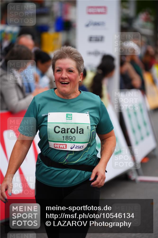 20.09.2026 - PSD Bank Halbmarathon LAZAROV Photography http://msf.ph/oto/10546134 20.09.2026 12:54:24 Ziel 1432, 1890, 3208 meine-sportfotos.de