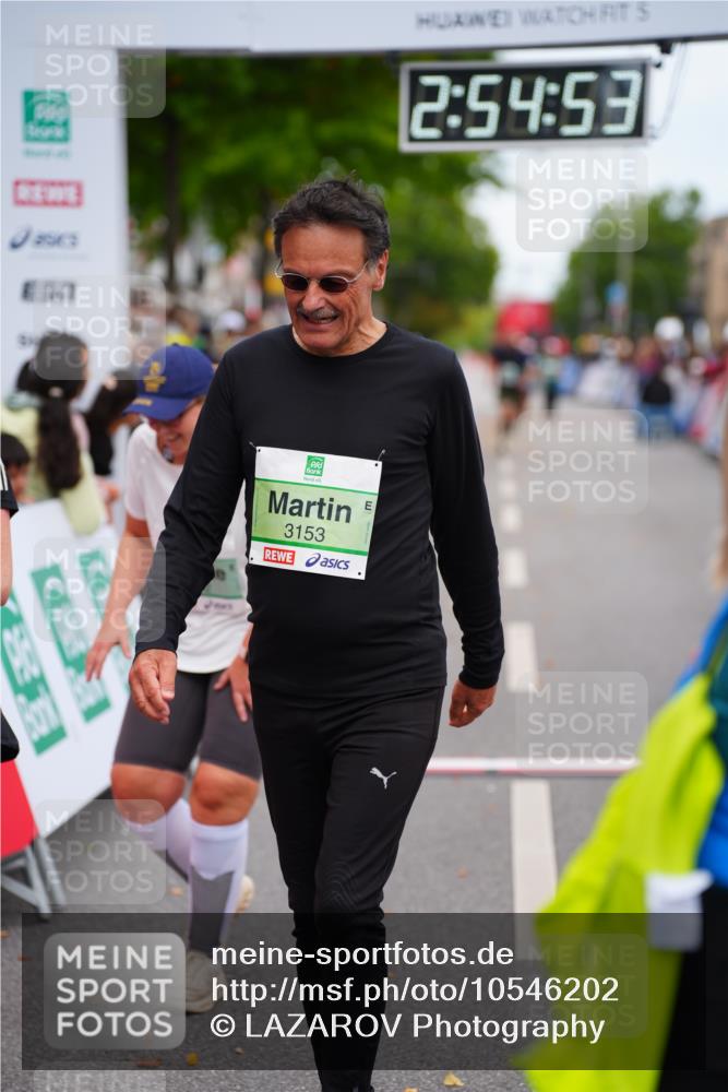 20.09.2026 - PSD Bank Halbmarathon LAZAROV Photography http://msf.ph/oto/10546202 20.09.2026 12:54:52 Ziel 1182, 1619, 2411, 3153, 3157, 3158, 3175 meine-sportfotos.de