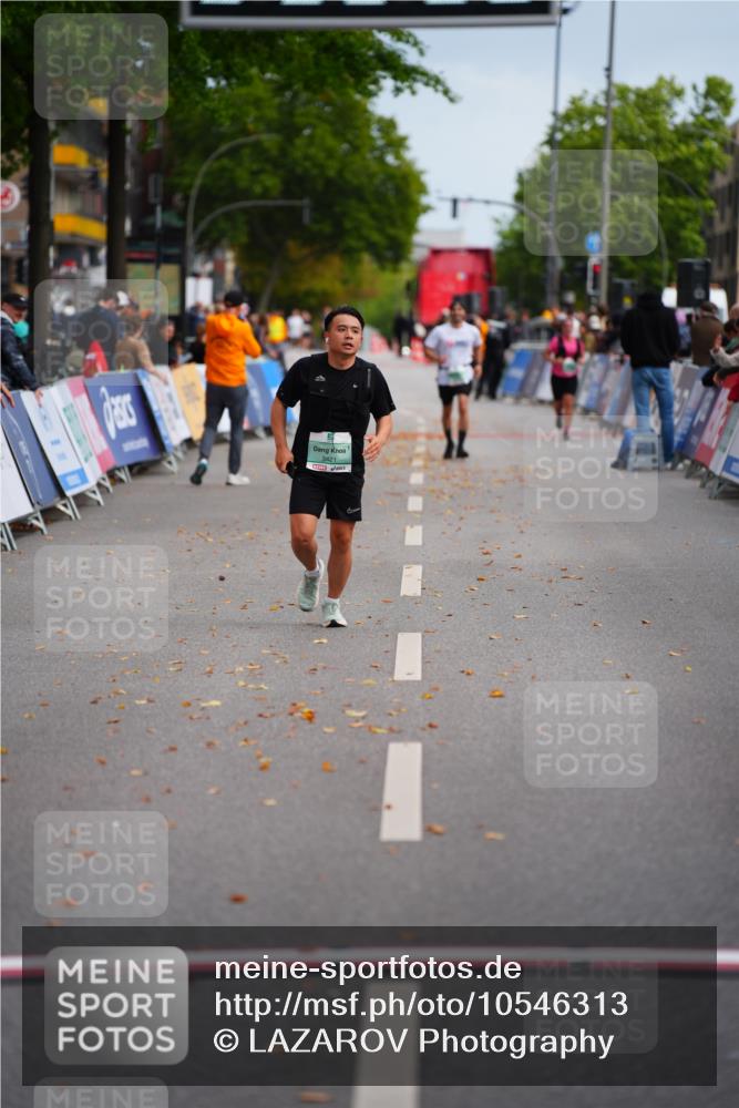 20.09.2026 - PSD Bank Halbmarathon LAZAROV Photography http://msf.ph/oto/10546313 20.09.2026 12:56:39 Ziel 3421 meine-sportfotos.de