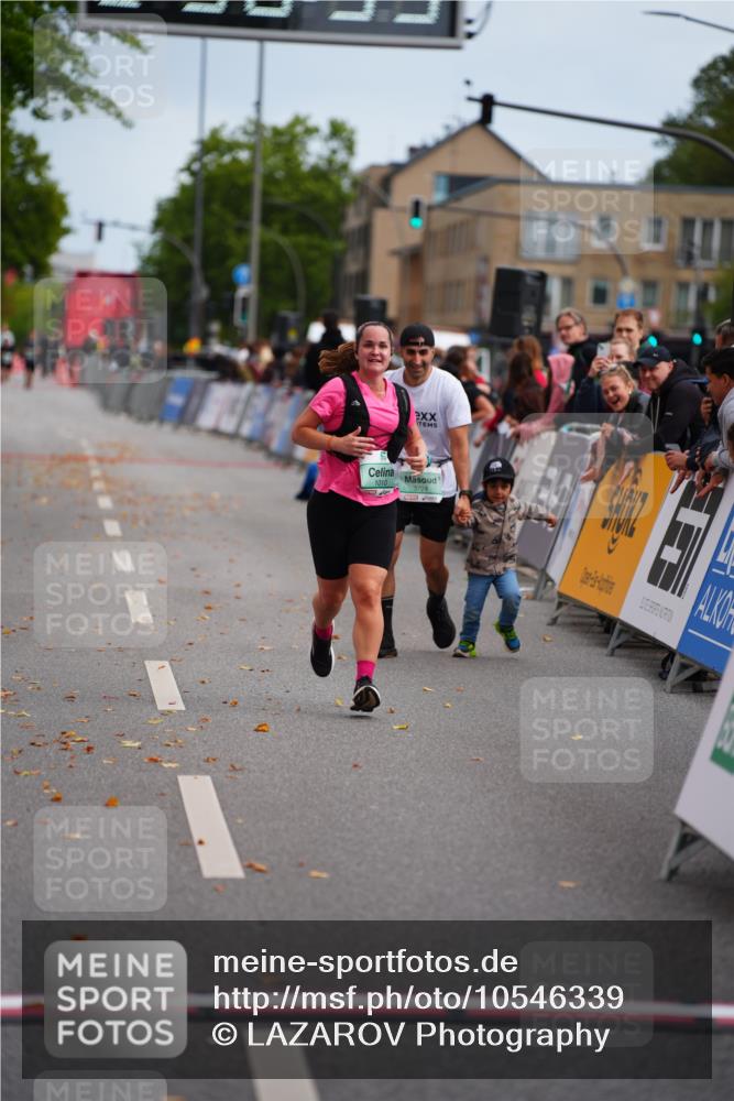 20.09.2026 - PSD Bank Halbmarathon LAZAROV Photography http://msf.ph/oto/10546339 20.09.2026 12:56:53 Ziel 1010, 3724 meine-sportfotos.de
