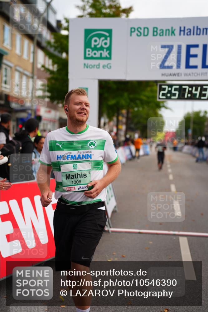 20.09.2026 - PSD Bank Halbmarathon LAZAROV Photography http://msf.ph/oto/10546390 20.09.2026 12:57:42 Ziel 1034, 1306, 3621, 4342 meine-sportfotos.de