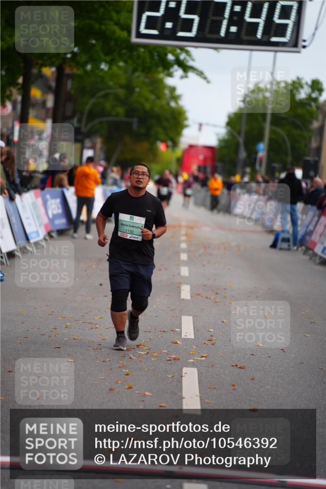 20.09.2026 - PSD Bank Halbmarathon LAZAROV Photography http://msf.ph/oto/10546392 20.09.2026 12:57:49 Ziel 1192 meine-sportfotos.de