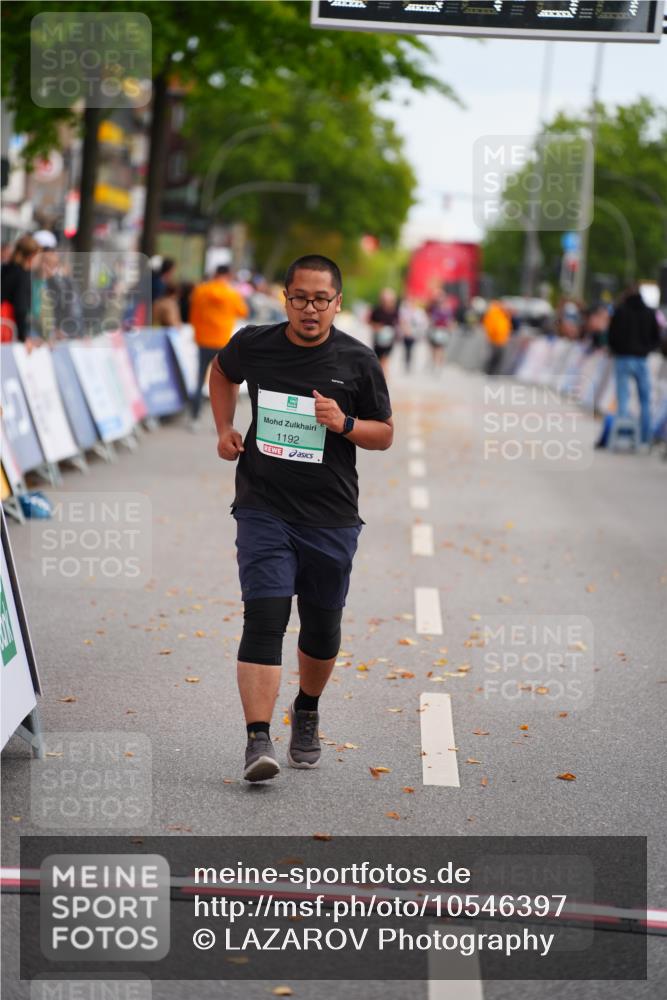 20.09.2026 - PSD Bank Halbmarathon LAZAROV Photography http://msf.ph/oto/10546397 20.09.2026 12:57:51 Ziel 1192 meine-sportfotos.de
