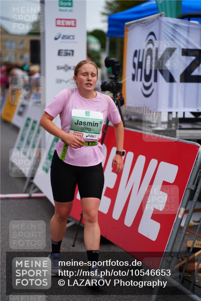 20.09.2026 - PSD Bank Halbmarathon LAZAROV Photography http://msf.ph/oto/10546653 20.09.2026 13:01:21 Ziel 3072 meine-sportfotos.de