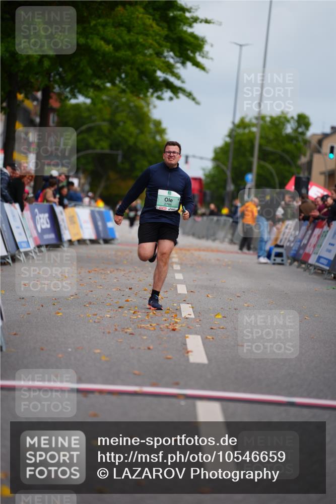 20.09.2026 - PSD Bank Halbmarathon LAZAROV Photography http://msf.ph/oto/10546659 20.09.2026 13:01:27 Ziel 2786, 3072 meine-sportfotos.de