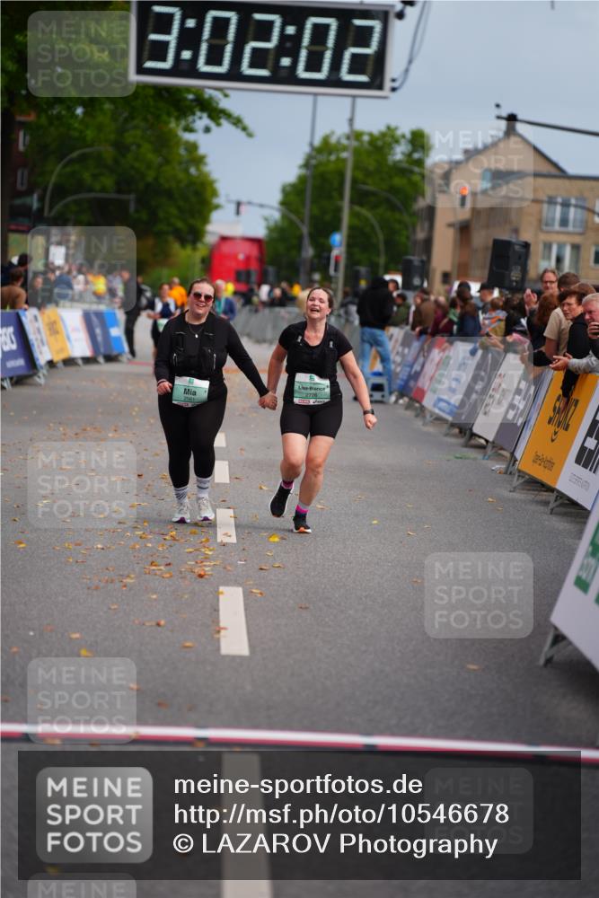 20.09.2026 - PSD Bank Halbmarathon LAZAROV Photography http://msf.ph/oto/10546678 20.09.2026 13:02:02 Ziel 2561, 2726 meine-sportfotos.de