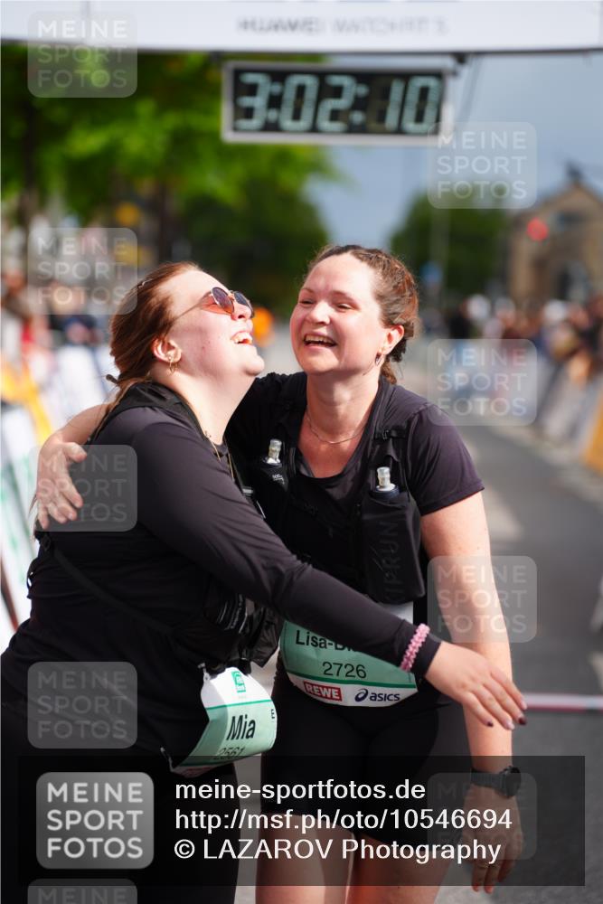 20.09.2026 - PSD Bank Halbmarathon LAZAROV Photography http://msf.ph/oto/10546694 20.09.2026 13:02:09 Ziel 2561, 2726 meine-sportfotos.de