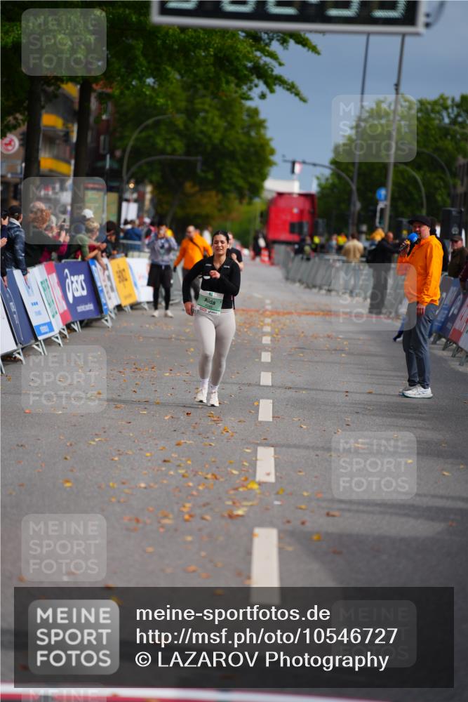 20.09.2026 - PSD Bank Halbmarathon LAZAROV Photography http://msf.ph/oto/10546727 20.09.2026 13:02:54 Ziel 4045 meine-sportfotos.de