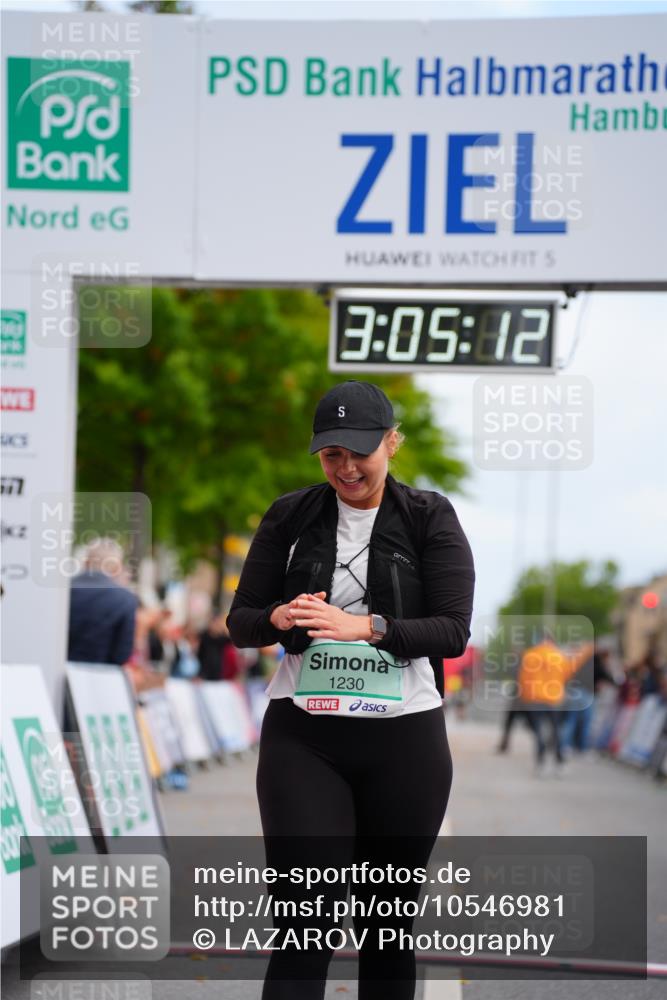 20.09.2026 - PSD Bank Halbmarathon LAZAROV Photography http://msf.ph/oto/10546981 20.09.2026 13:05:12 Ziel 1230 meine-sportfotos.de