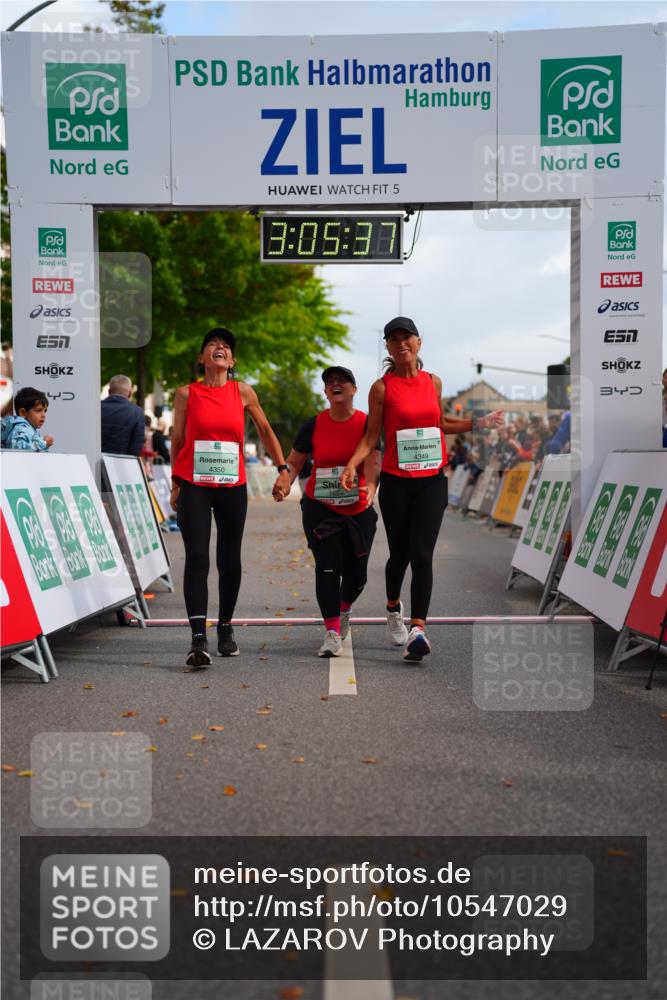 20.09.2026 - PSD Bank Halbmarathon LAZAROV Photography http://msf.ph/oto/10547029 20.09.2026 13:05:37 Ziel 1074, 1643, 1684, 4349, 4350 meine-sportfotos.de