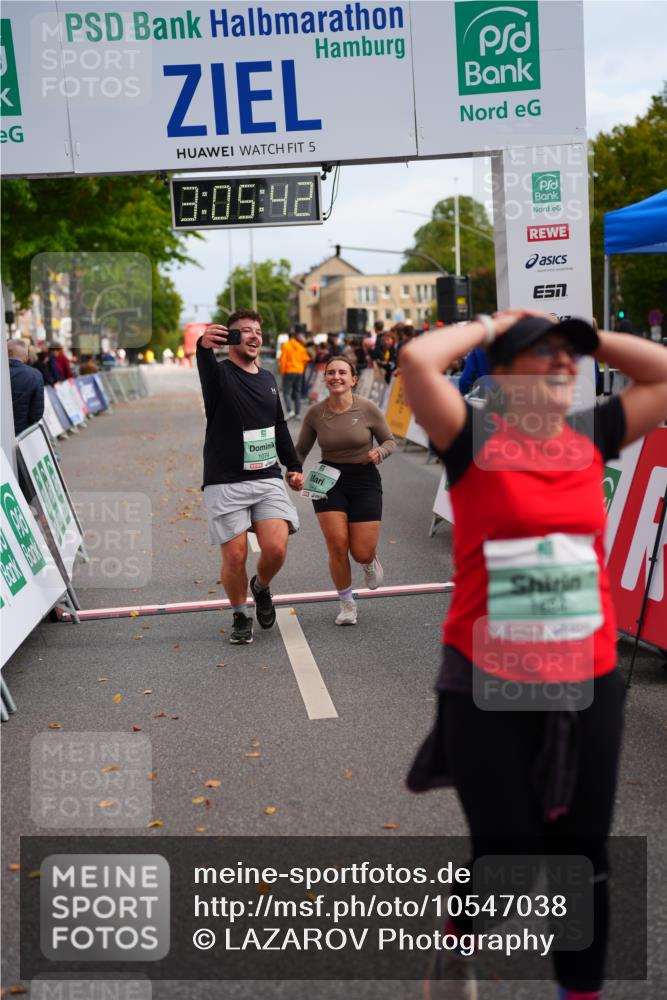 20.09.2026 - PSD Bank Halbmarathon LAZAROV Photography http://msf.ph/oto/10547038 20.09.2026 13:05:41 Ziel 1074, 1643, 1684, 4349, 4350 meine-sportfotos.de