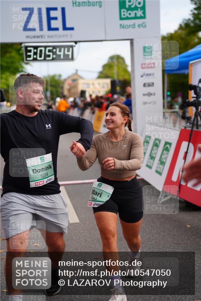 20.09.2026 - PSD Bank Halbmarathon LAZAROV Photography http://msf.ph/oto/10547050 20.09.2026 13:05:44 Ziel 1074, 1643, 1684, 4349, 4350 meine-sportfotos.de