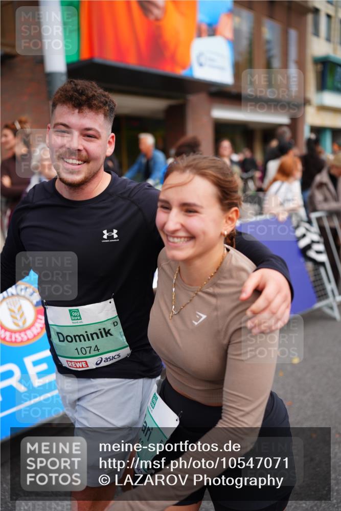 20.09.2026 - PSD Bank Halbmarathon LAZAROV Photography http://msf.ph/oto/10547071 20.09.2026 13:05:48 Ziel 1074, 1643 meine-sportfotos.de