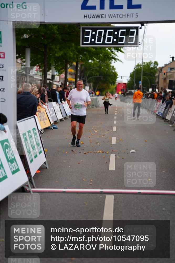 20.09.2026 - PSD Bank Halbmarathon LAZAROV Photography http://msf.ph/oto/10547095 20.09.2026 13:06:52 Ziel 2209, 4357 meine-sportfotos.de