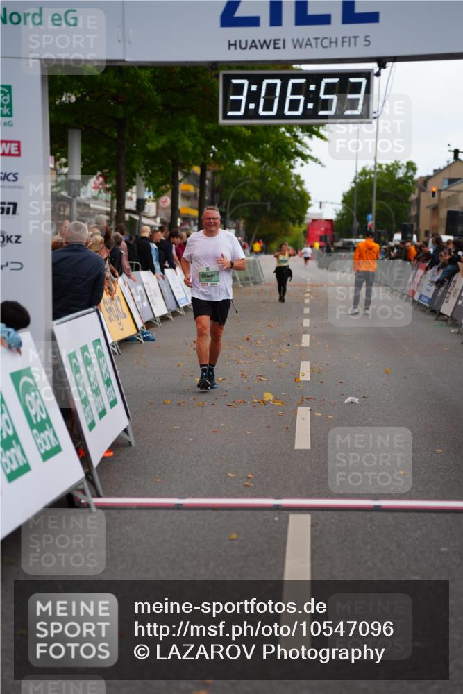20.09.2026 - PSD Bank Halbmarathon LAZAROV Photography http://msf.ph/oto/10547096 20.09.2026 13:06:52 Ziel 2209, 4357 meine-sportfotos.de