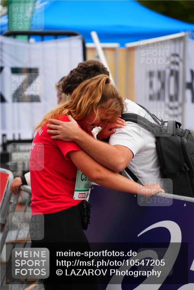 20.09.2026 - PSD Bank Halbmarathon LAZAROV Photography http://msf.ph/oto/10547205 20.09.2026 13:08:00 Ziel 4408 meine-sportfotos.de