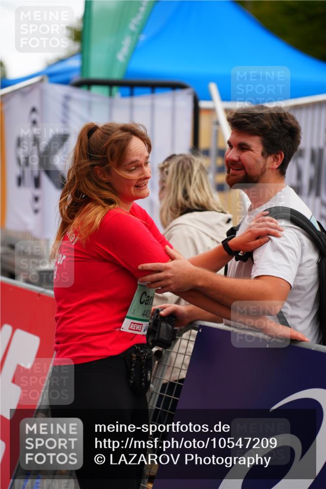 20.09.2026 - PSD Bank Halbmarathon LAZAROV Photography http://msf.ph/oto/10547209 20.09.2026 13:08:02 Ziel 4408 meine-sportfotos.de
