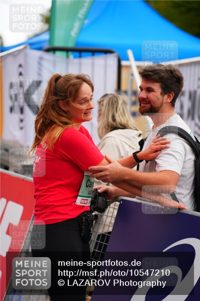 20.09.2026 - PSD Bank Halbmarathon LAZAROV Photography http://msf.ph/oto/10547210 20.09.2026 13:08:02 Ziel 4408 meine-sportfotos.de