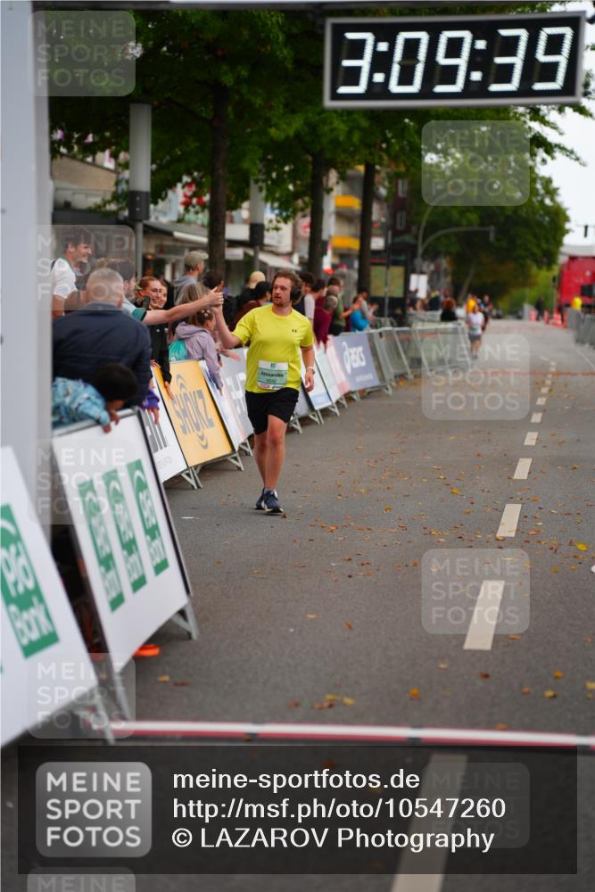 20.09.2026 - PSD Bank Halbmarathon LAZAROV Photography http://msf.ph/oto/10547260 20.09.2026 13:09:39 Ziel 4542 meine-sportfotos.de