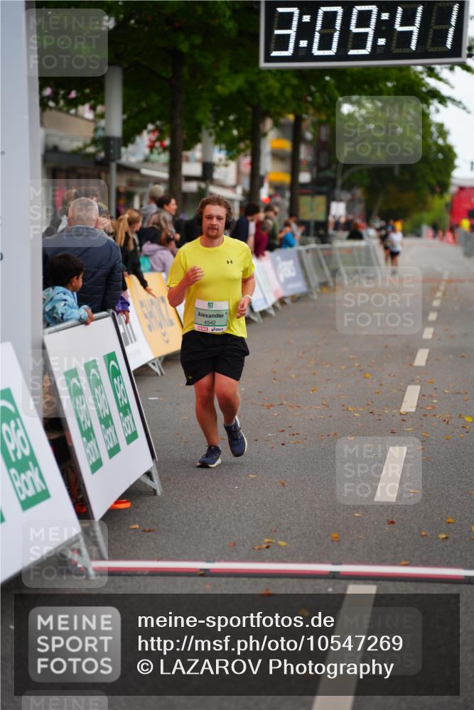 20.09.2026 - PSD Bank Halbmarathon LAZAROV Photography http://msf.ph/oto/10547269 20.09.2026 13:09:41 Ziel 4542 meine-sportfotos.de