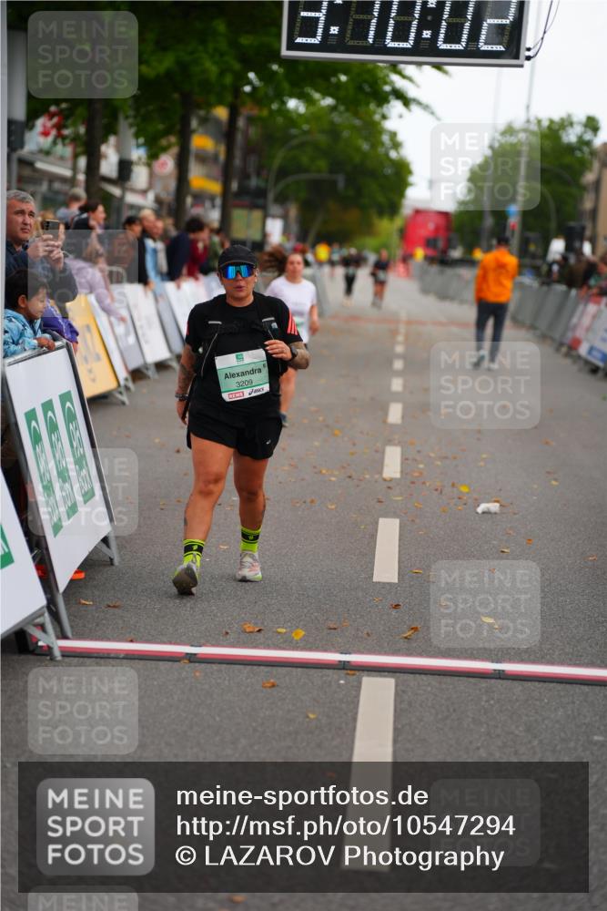 20.09.2026 - PSD Bank Halbmarathon LAZAROV Photography http://msf.ph/oto/10547294 20.09.2026 13:10:01 Ziel 3209 meine-sportfotos.de