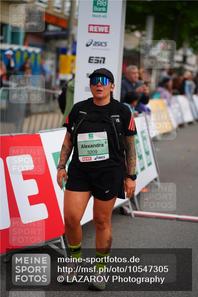 20.09.2026 - PSD Bank Halbmarathon LAZAROV Photography http://msf.ph/oto/10547305 20.09.2026 13:10:05 Ziel 3065, 3209 meine-sportfotos.de