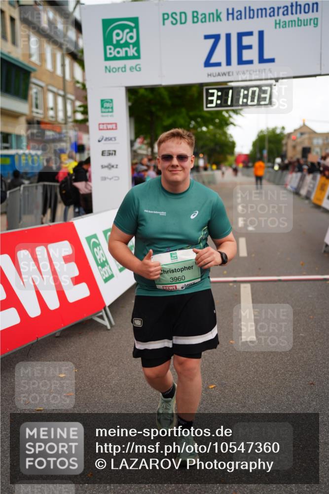 20.09.2026 - PSD Bank Halbmarathon LAZAROV Photography http://msf.ph/oto/10547360 20.09.2026 13:11:03 Ziel 3960 meine-sportfotos.de