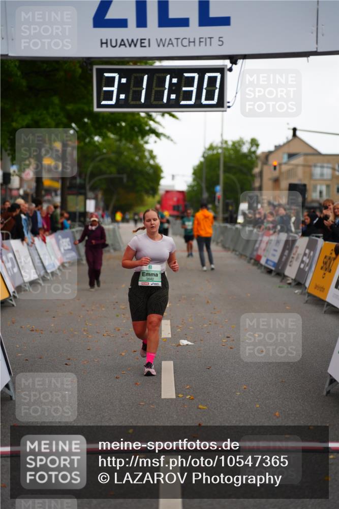 20.09.2026 - PSD Bank Halbmarathon LAZAROV Photography http://msf.ph/oto/10547365 20.09.2026 13:11:29 Ziel 3642 meine-sportfotos.de