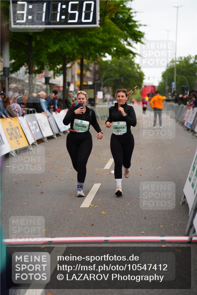 20.09.2026 - PSD Bank Halbmarathon LAZAROV Photography http://msf.ph/oto/10547412 20.09.2026 13:11:50 Ziel 1106, 3647, 3657, 4074 meine-sportfotos.de
