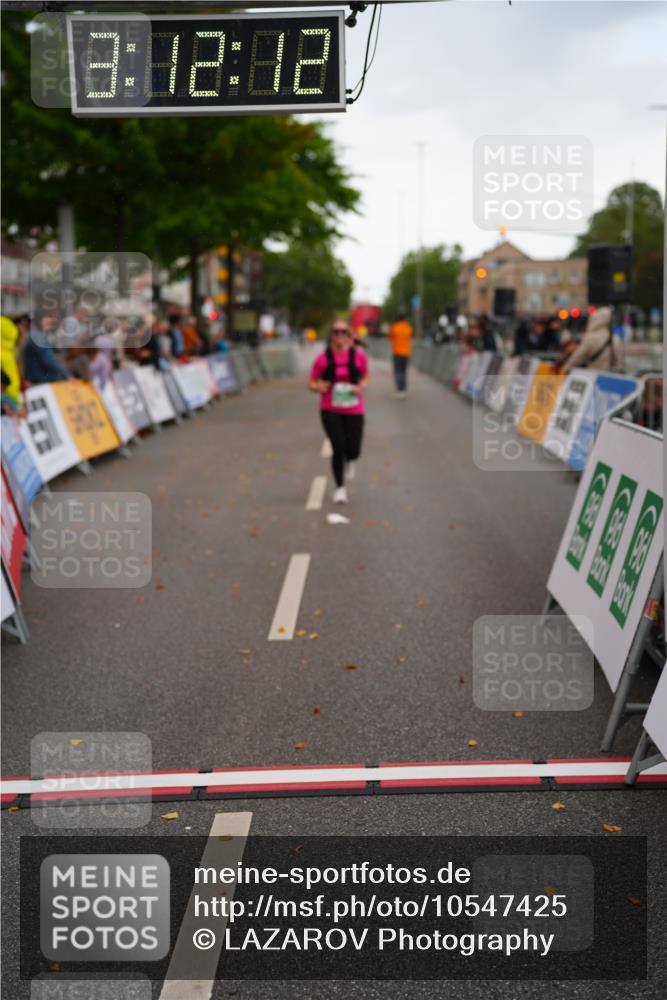 20.09.2026 - PSD Bank Halbmarathon LAZAROV Photography http://msf.ph/oto/10547425 20.09.2026 13:12:11 Ziel 4356 meine-sportfotos.de