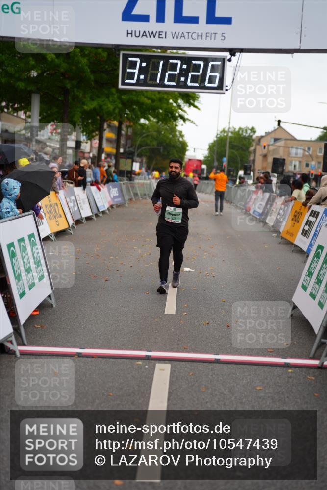 20.09.2026 - PSD Bank Halbmarathon LAZAROV Photography http://msf.ph/oto/10547439 20.09.2026 13:12:25 Ziel 1071 meine-sportfotos.de