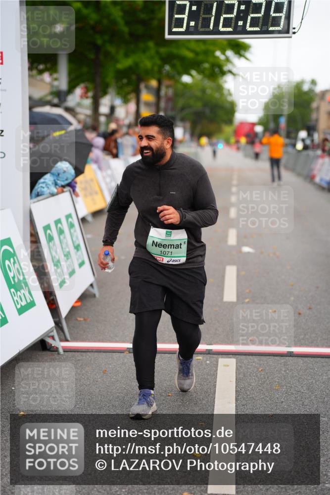20.09.2026 - PSD Bank Halbmarathon LAZAROV Photography http://msf.ph/oto/10547448 20.09.2026 13:12:29 Ziel 1071 meine-sportfotos.de