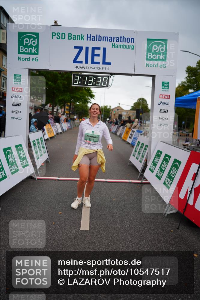 20.09.2026 - PSD Bank Halbmarathon LAZAROV Photography http://msf.ph/oto/10547517 20.09.2026 13:13:30 Ziel 2215 meine-sportfotos.de