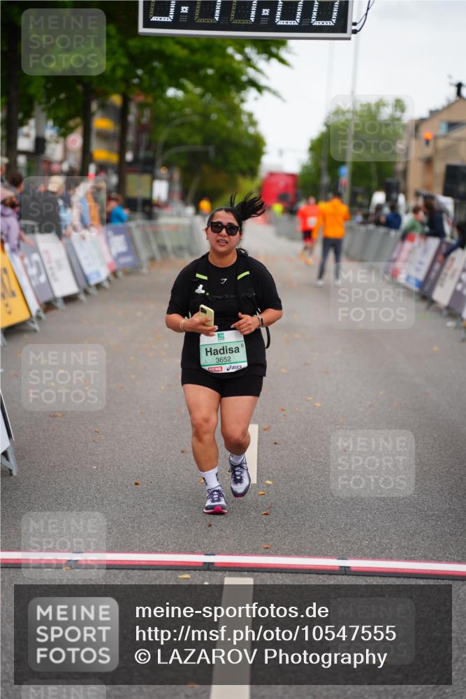 20.09.2026 - PSD Bank Halbmarathon LAZAROV Photography http://msf.ph/oto/10547555 20.09.2026 13:13:59 Ziel 3652 meine-sportfotos.de