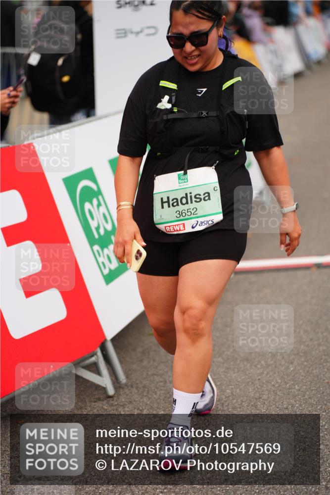 20.09.2026 - PSD Bank Halbmarathon LAZAROV Photography http://msf.ph/oto/10547569 20.09.2026 13:14:02 Ziel 3652 meine-sportfotos.de