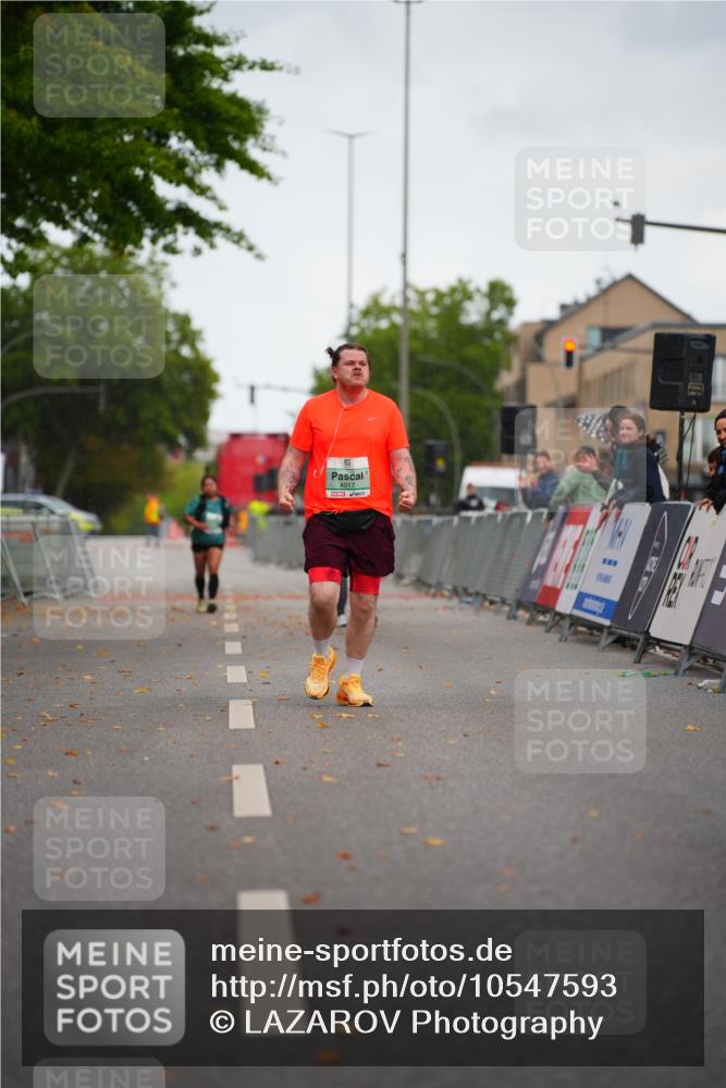 20.09.2026 - PSD Bank Halbmarathon LAZAROV Photography http://msf.ph/oto/10547593 20.09.2026 13:14:12 Ziel 4017 meine-sportfotos.de