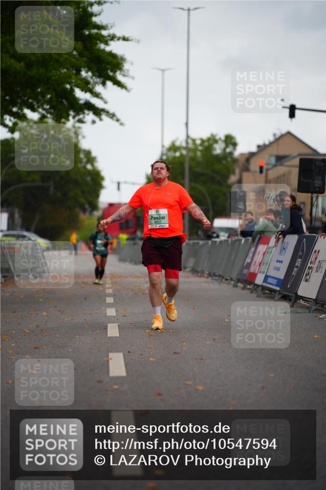 20.09.2026 - PSD Bank Halbmarathon LAZAROV Photography http://msf.ph/oto/10547594 20.09.2026 13:14:13 Ziel 4017 meine-sportfotos.de