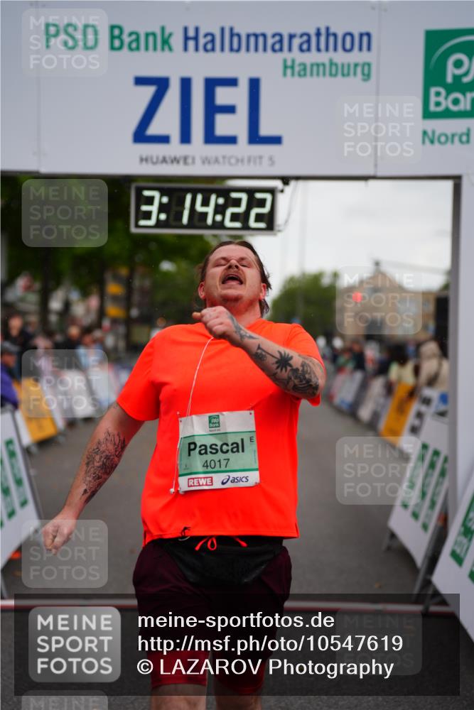 20.09.2026 - PSD Bank Halbmarathon LAZAROV Photography http://msf.ph/oto/10547619 20.09.2026 13:14:21 Ziel 4017 meine-sportfotos.de