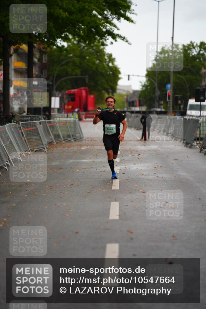 20.09.2026 - PSD Bank Halbmarathon LAZAROV Photography http://msf.ph/oto/10547664 20.09.2026 13:21:32 Ziel  meine-sportfotos.de