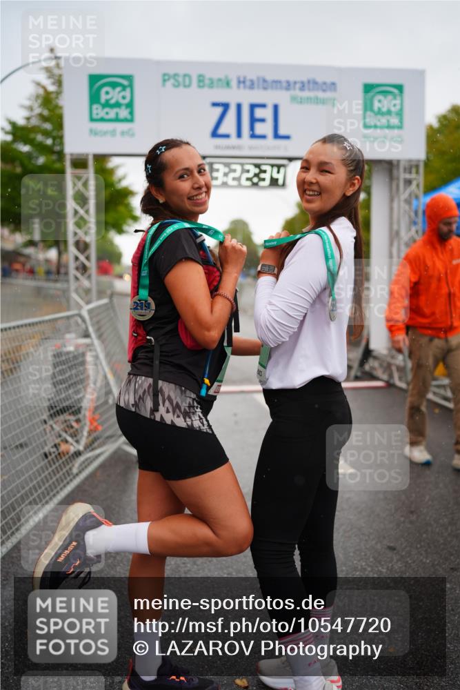 20.09.2026 - PSD Bank Halbmarathon LAZAROV Photography http://msf.ph/oto/10547720 20.09.2026 13:22:34 Ziel 2442 meine-sportfotos.de